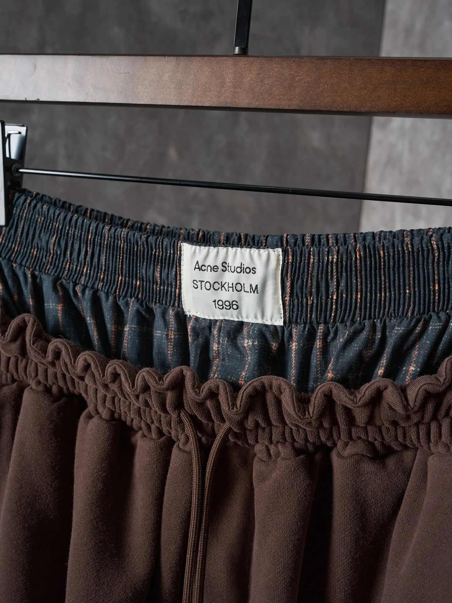 【 】Acne Studios 【In Stock】S M L XL Dark Coffee Brown ACNE GYM Brown For Everyone Retro ACNE GYM ，